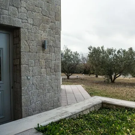 Zennova #21 Melezin Villa *